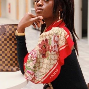 Gucci scarf